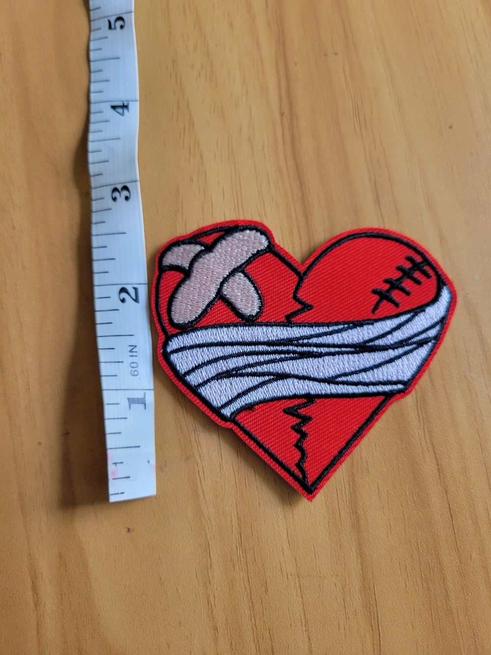 🧋NEW🧋Red Heart Bandage Embroidered Patch - Cute Iron-On Accessory